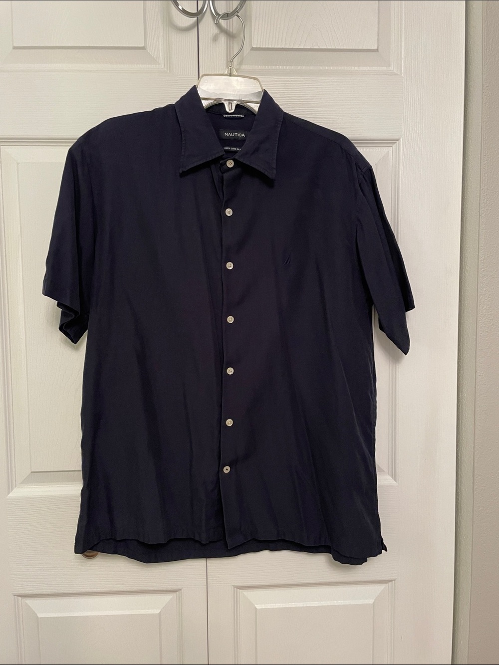 Nautica Men’s Button Down Shirt Short Sleeves Medium Dark Blue Silk Blend